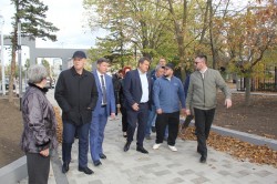 Депутаты проинспектировали сквер «Дружба»